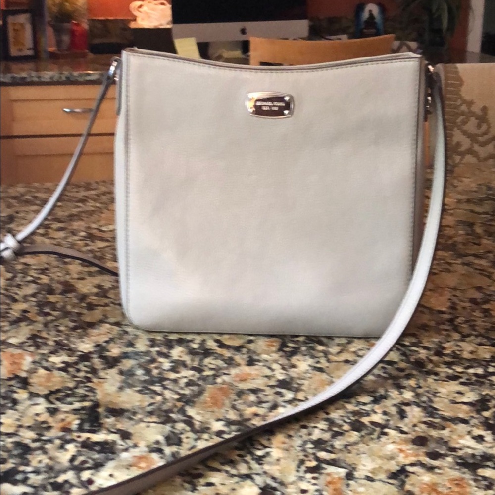 Stunning crossbody by Michael Kors